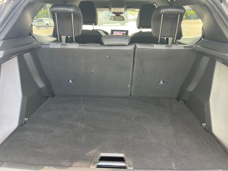 Peugeot 2008 1,2 PureTech 130 Black Selection EAT8 5d