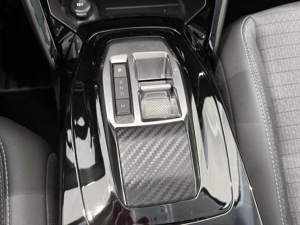 Peugeot 208 1,2 PureTech 100 Allure EAT8 5d