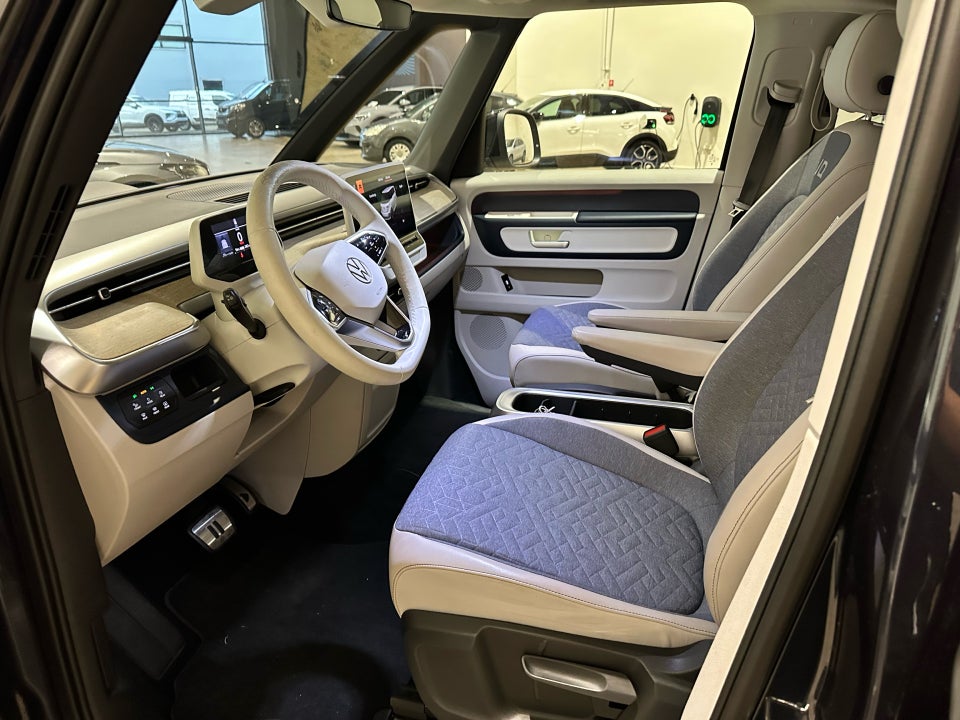 VW ID.Buzz 77 Pro SWB 5d