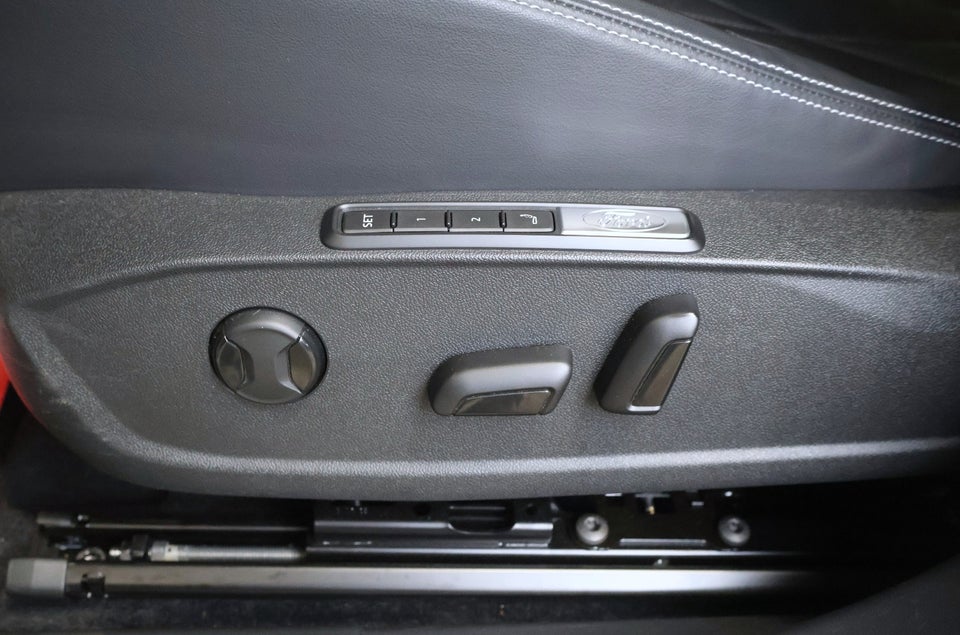 Ford Explorer 82 Premium Extended Range 5d