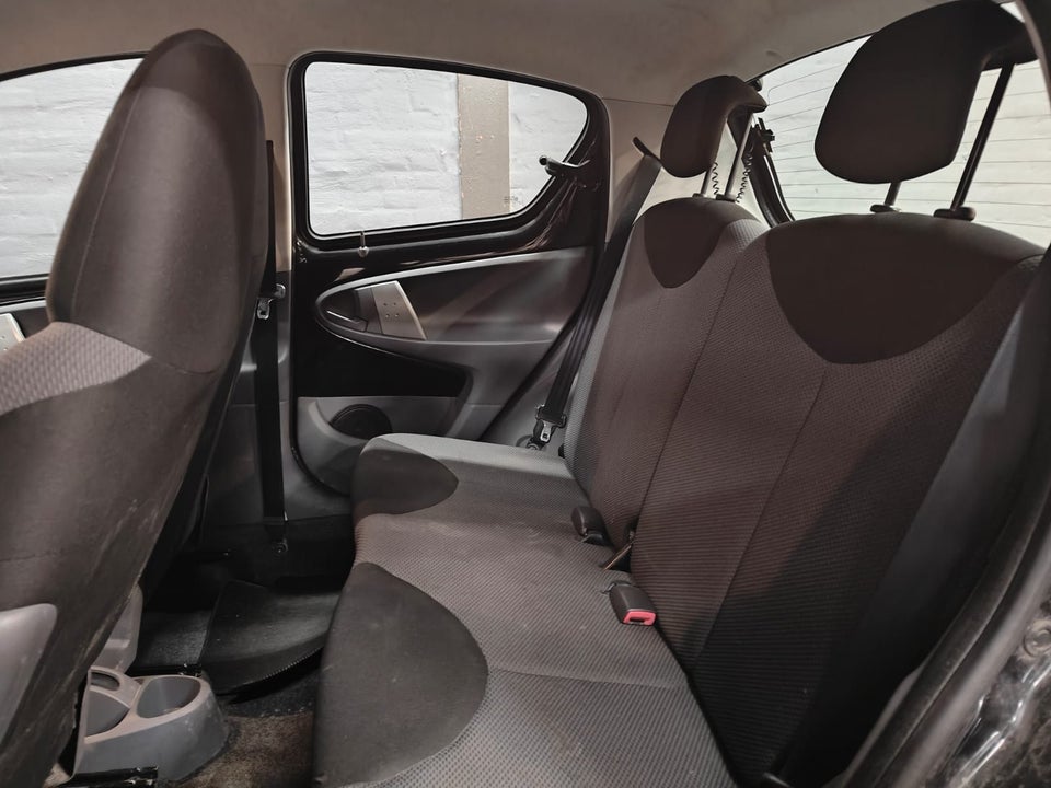 Toyota Aygo 1,0 Plus 5d