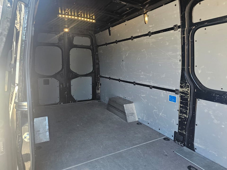 Mercedes Sprinter 317 2,0 CDi A3 Kassevogn aut. RWD