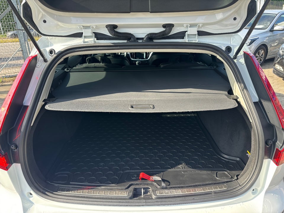 Volvo V60 2,0 D4 190 Momentum aut. 5d