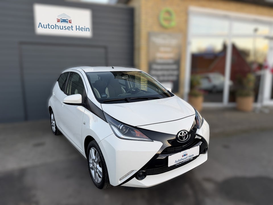 Toyota Aygo 1,0 VVT-i x-play 5d