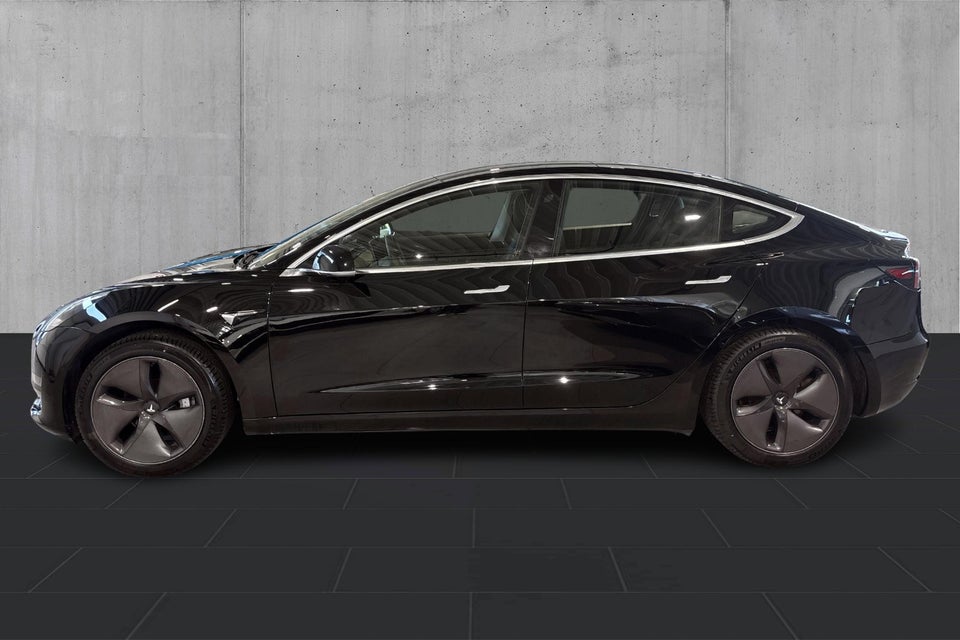 Tesla Model 3 Standard Range+ RWD 4d