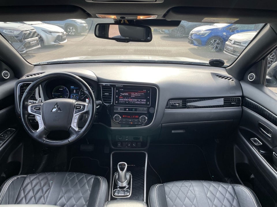 Mitsubishi Outlander 2,4 PHEV Instyle CVT 4WD 5d