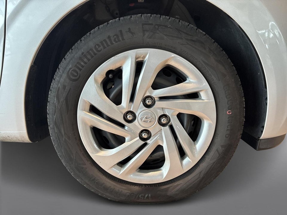 Hyundai i10 1,0 MPi Essential 5d