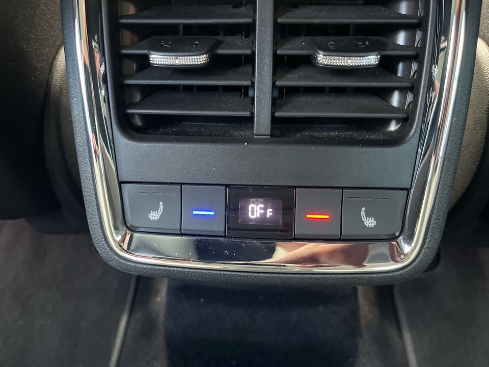 Skoda Enyaq 60 iV Loft 5d