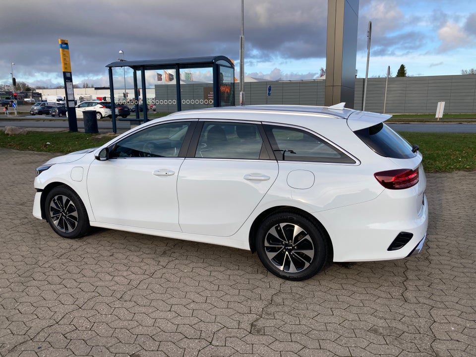Kia Ceed 1,6 PHEV Prestige SW DCT 5d
