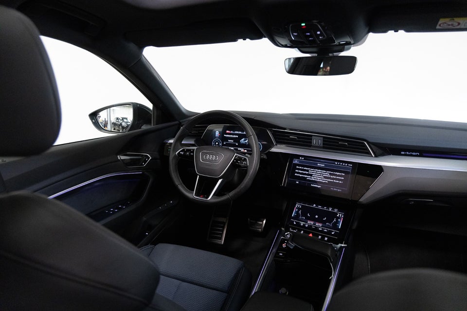 Audi Q8 e-tron 55 Advanced S-line quattro 5d