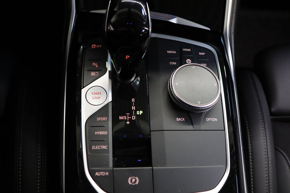 BMW 330e 2,0 Touring Sport Line aut. 5d