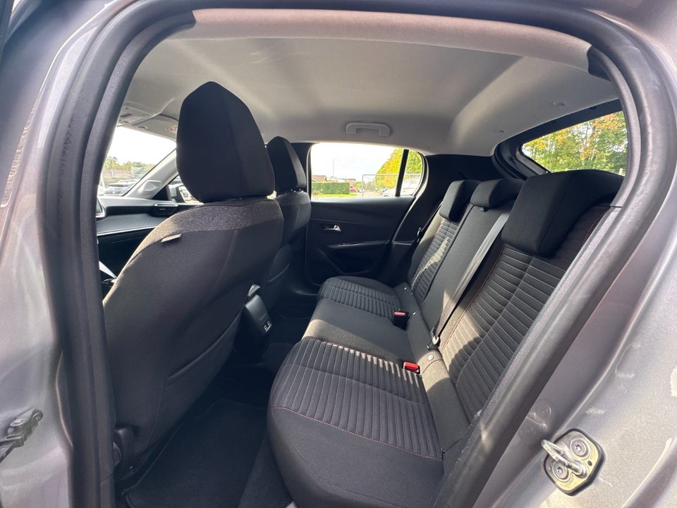 Peugeot e-208 50 Active Pack 5d