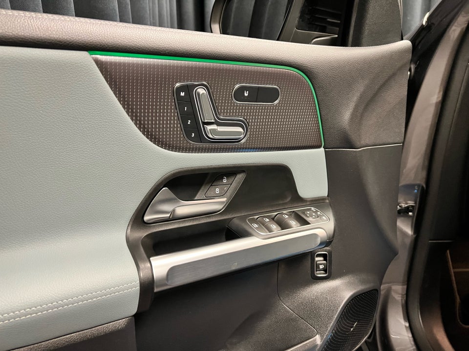 Mercedes EQB250+ AMG Line 5d