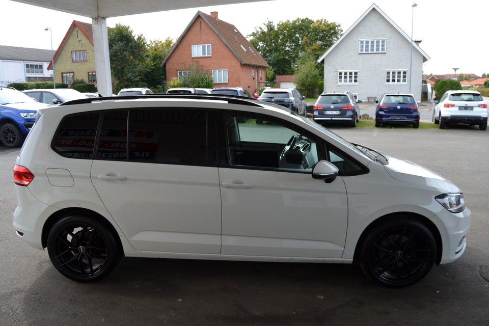 VW Touran 1,6 TDi 115 Highline DSG Van 5d