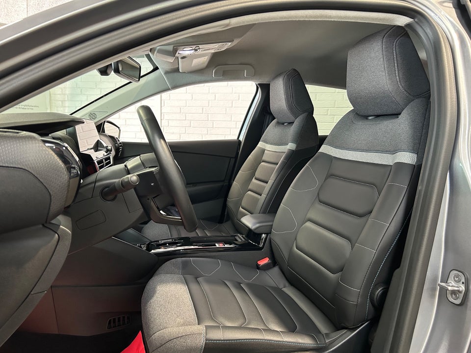 Citroën ë-C4 X 50 Shine 4d