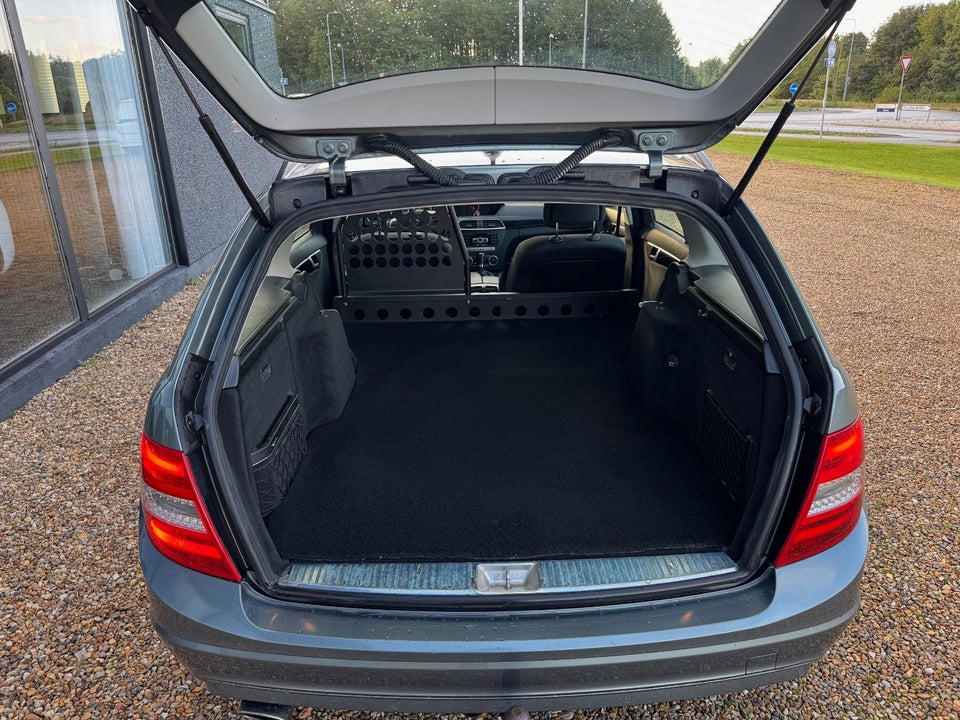 Mercedes C220 2,2 CDi stc. aut. BE Van 5d