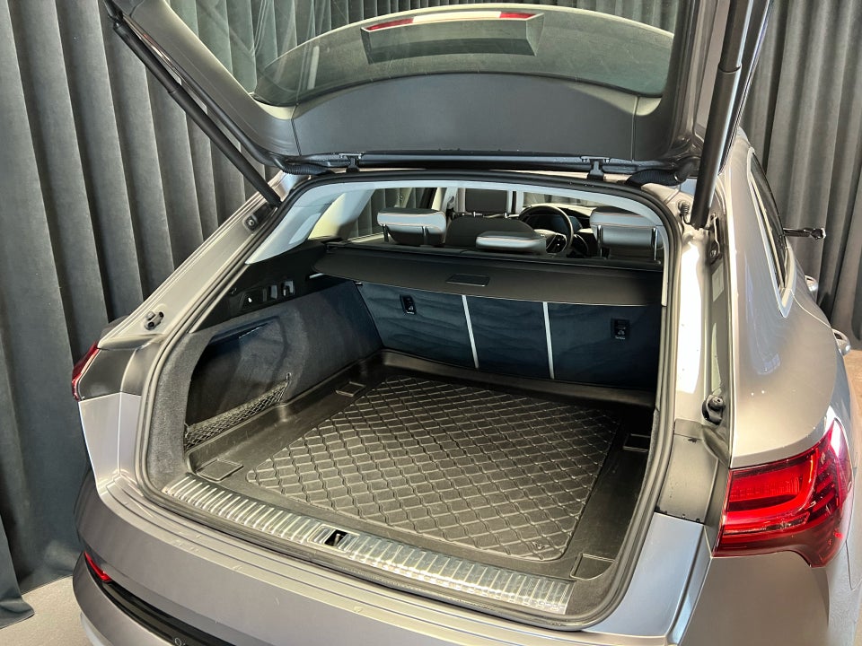 Audi e-tron 55 Advanced quattro 5d