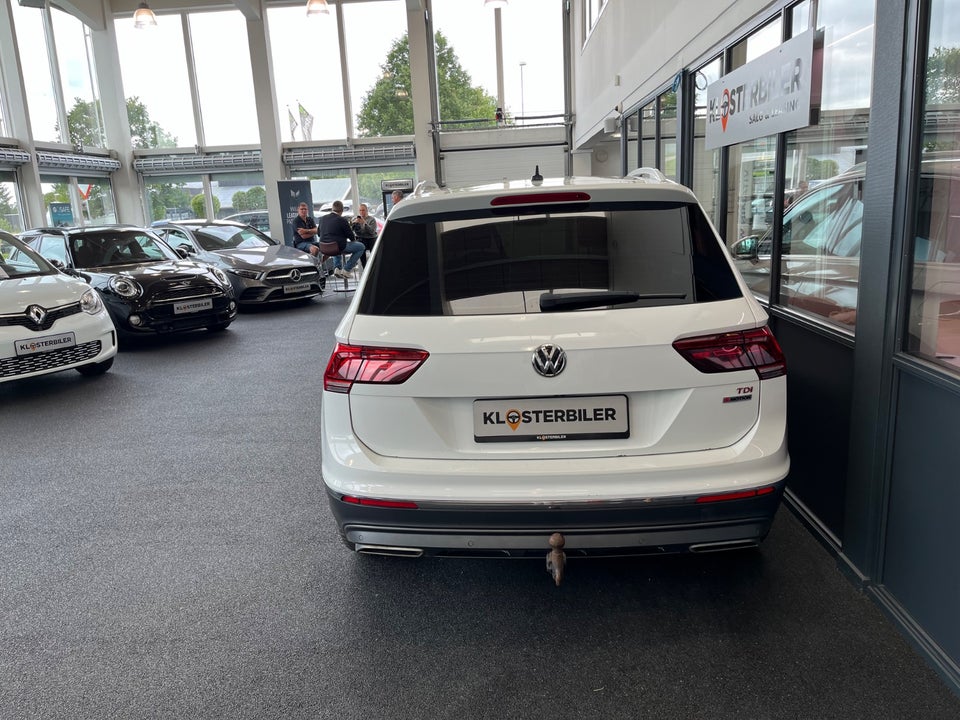 VW Tiguan 2,0 TDi 240 Highline DSG 4Motion Van 5d