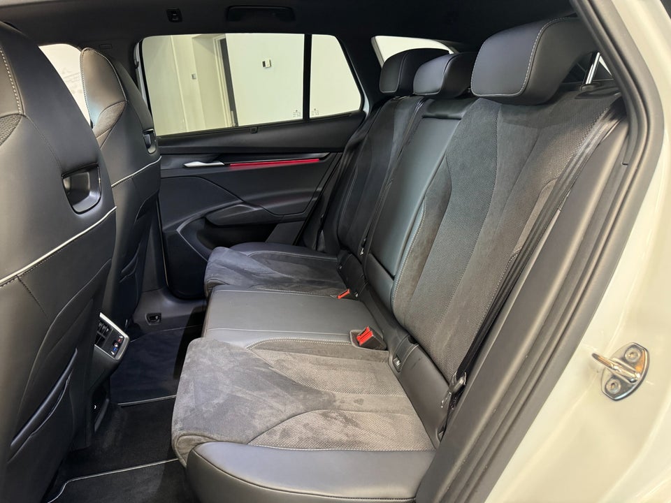 Skoda Enyaq 85x iV Sportline Maxx 5d