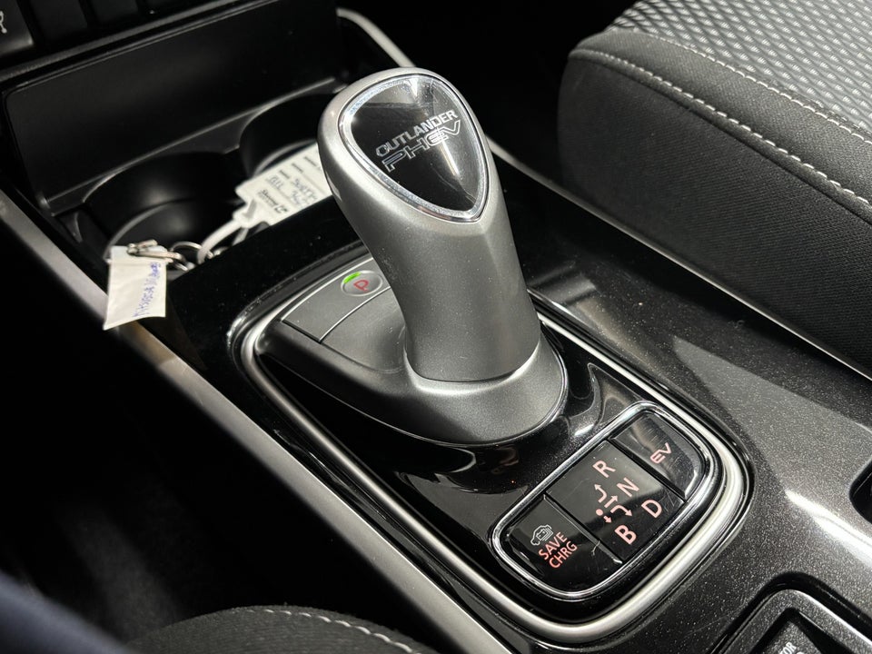 Mitsubishi Outlander 2,4 PHEV Inform CVT 4WD 5d