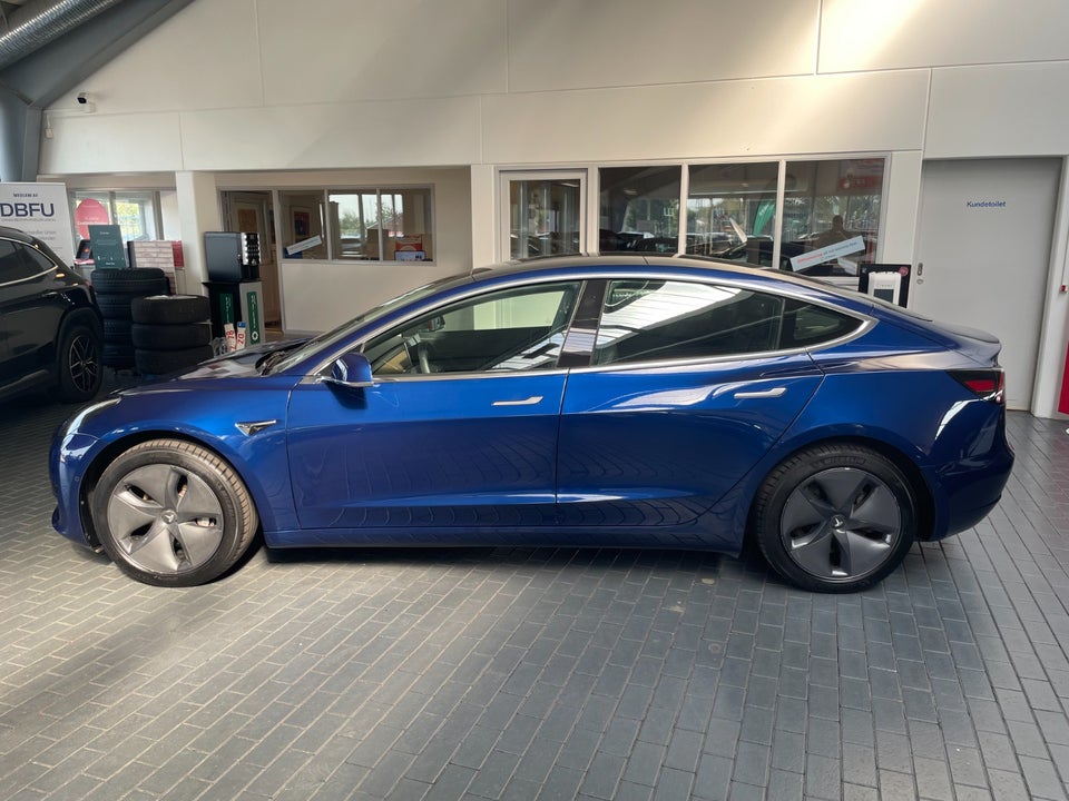 Tesla Model 3 Standard Range+ RWD 4d