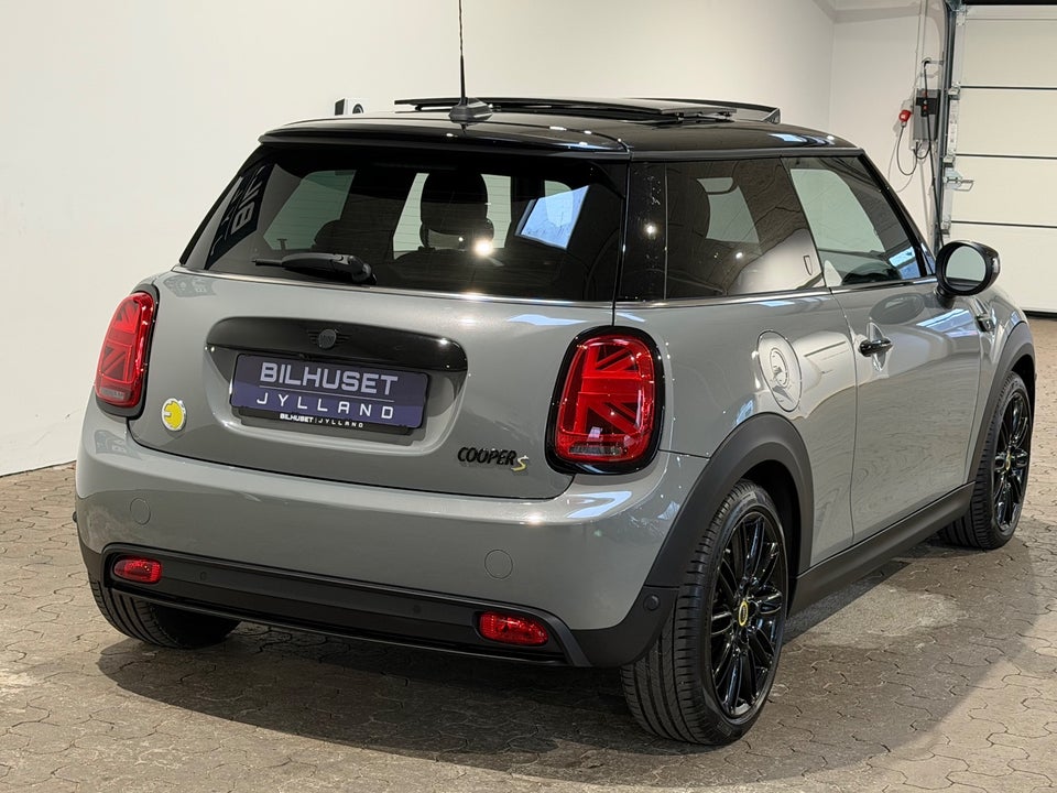 MINI Cooper SE Maximise 3d