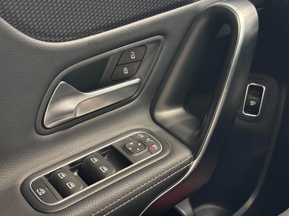 Mercedes A200 1,3 Progressive Line aut. 4d