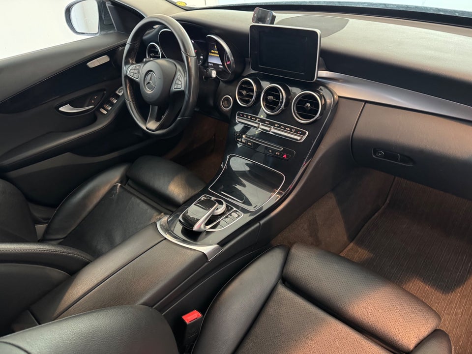 Mercedes C220 d 2,2 Avantgarde stc. aut. 5d