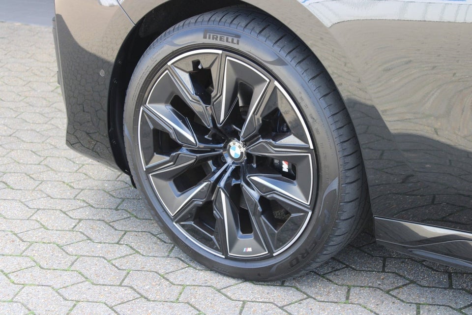BMW i7 eDrive50 M-Sport 4d