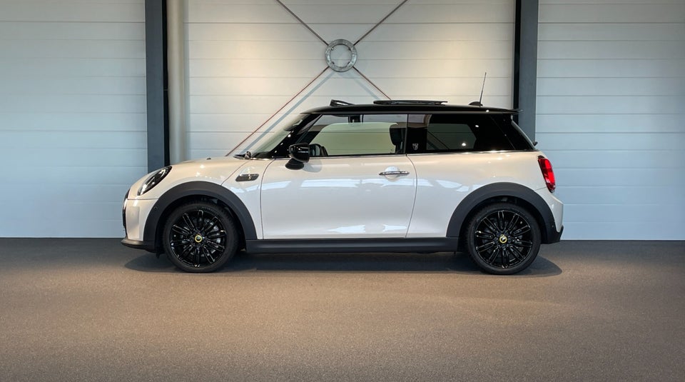 MINI Cooper SE Maximise 3d