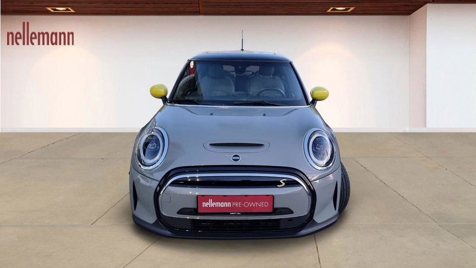 MINI Cooper SE Camden 3d