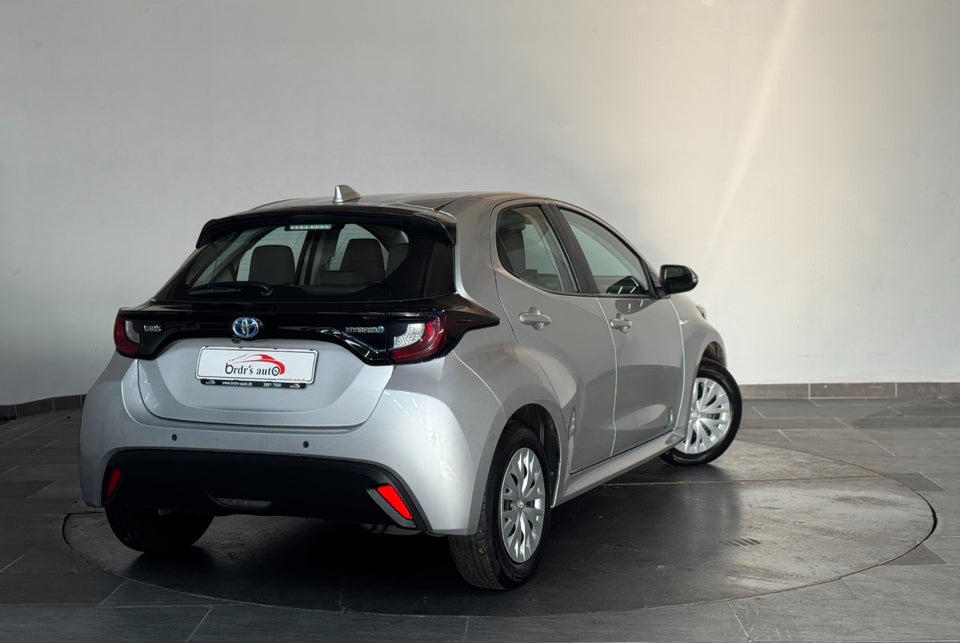 Toyota Yaris 1,5 Hybrid H3 e-CVT 5d
