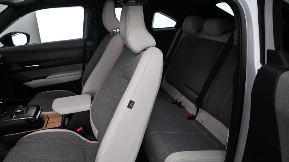 Mazda MX-30 e-SkyActiv First Edition 5d