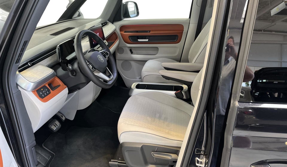 VW ID.Buzz 77 Pro SWB 5d