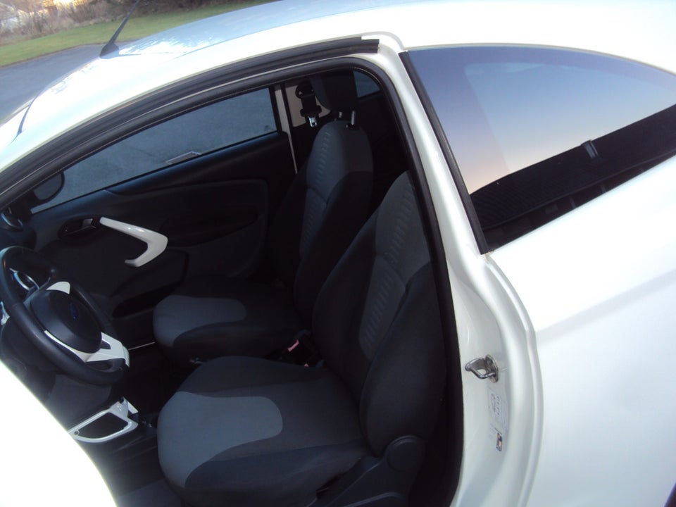 Ford Ka 1,2 Titanium 3d