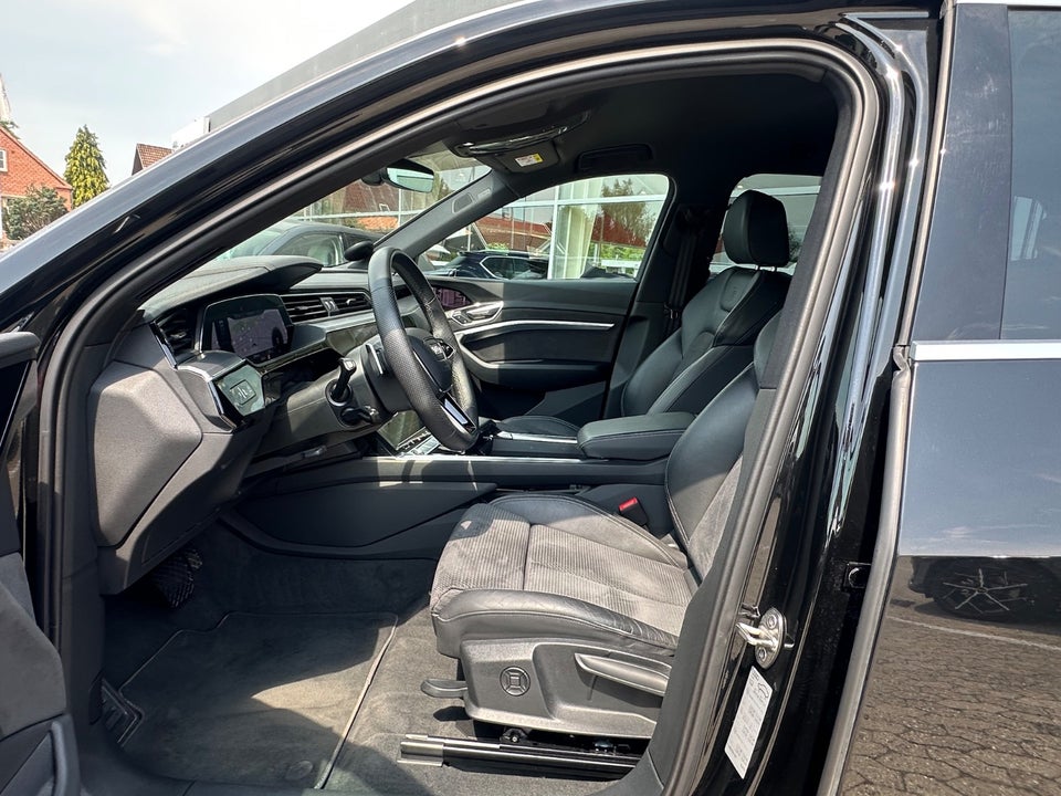 Audi e-tron 55 S-line quattro 5d