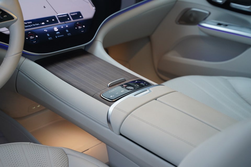 Mercedes EQE500 4Matic 4d