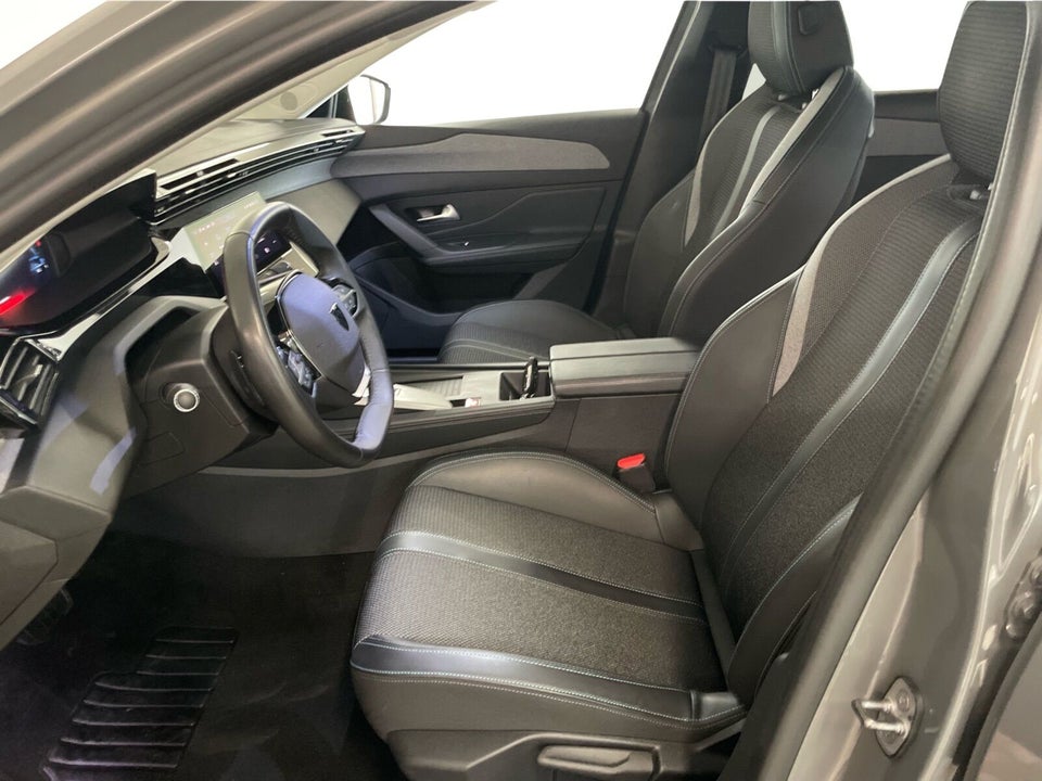 Peugeot 308 1,5 BlueHDi 130 Allure Pack EAT8 5d