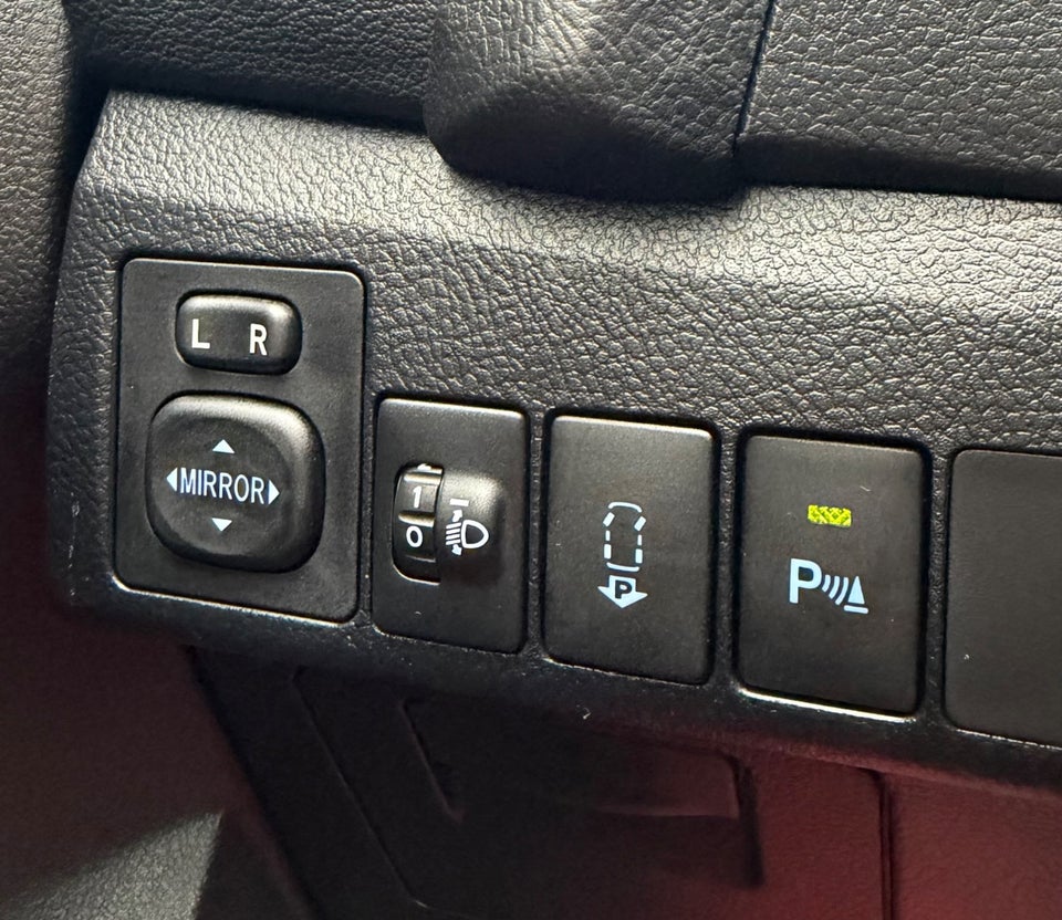 Toyota Auris 1,8 Hybrid H2 Comfort CVT 5d