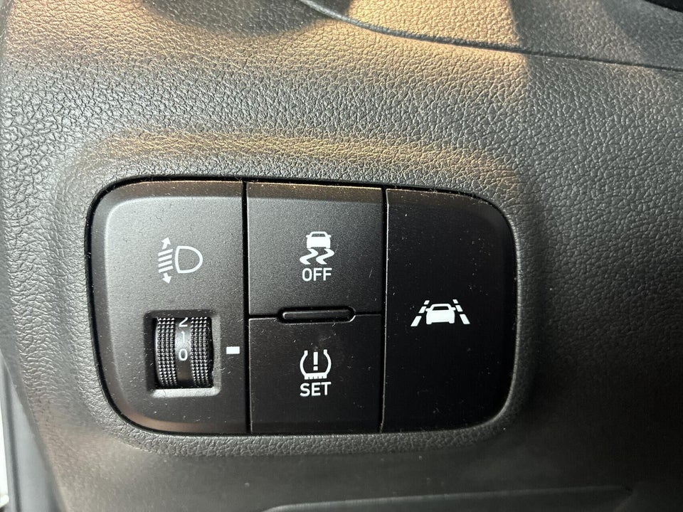 Hyundai i10 1,0 MPi Essential 5d