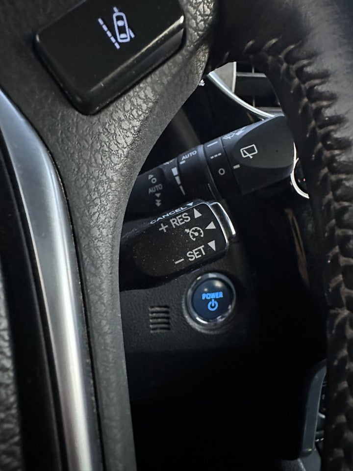 Toyota Auris 1,8 Hybrid H2 Premium Comfort CVT 5d