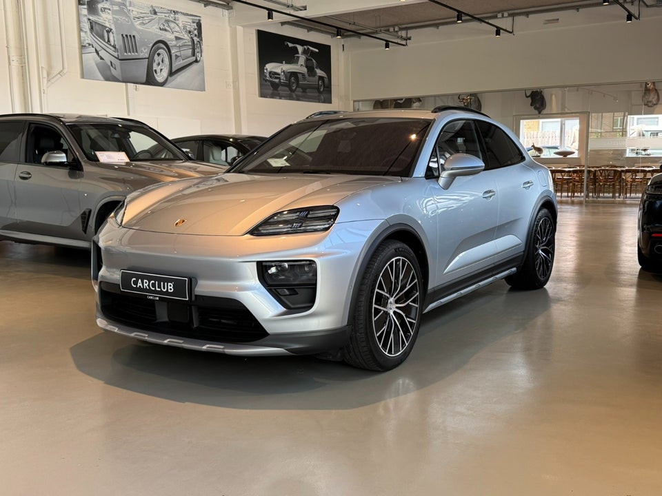 Porsche Macan 4 5d