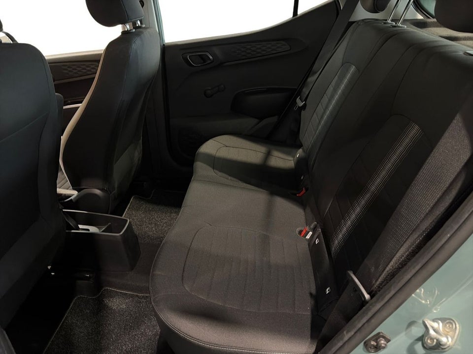 Hyundai i10 1,0 MPi Essential AMT 5d