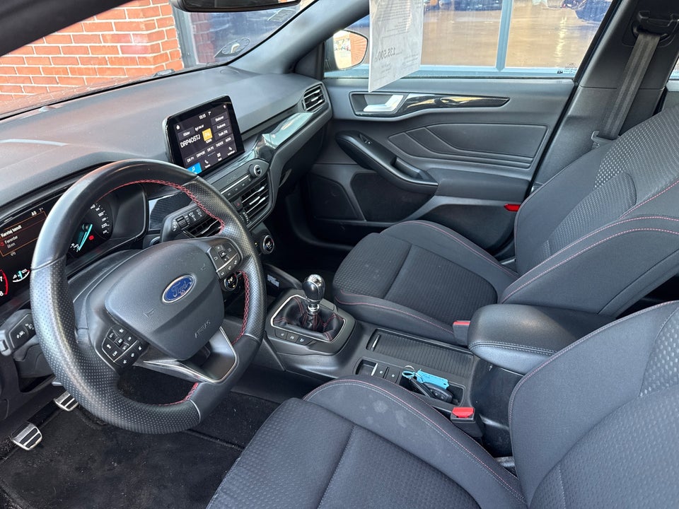 Ford Focus 1,0 EcoBoost ST-Line stc. 5d