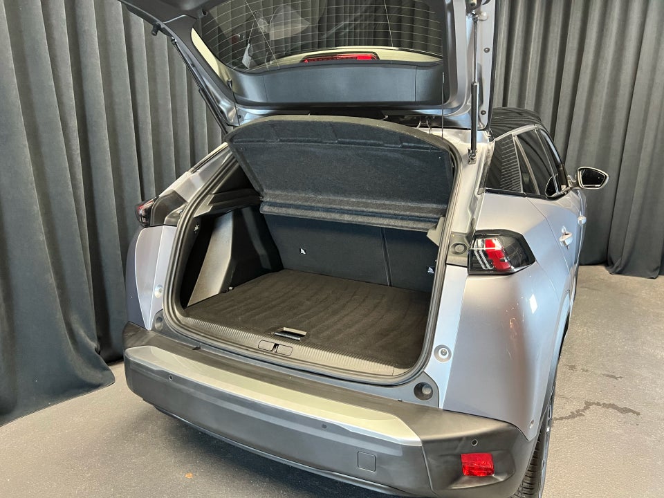 Peugeot e-2008 50 GT 5d