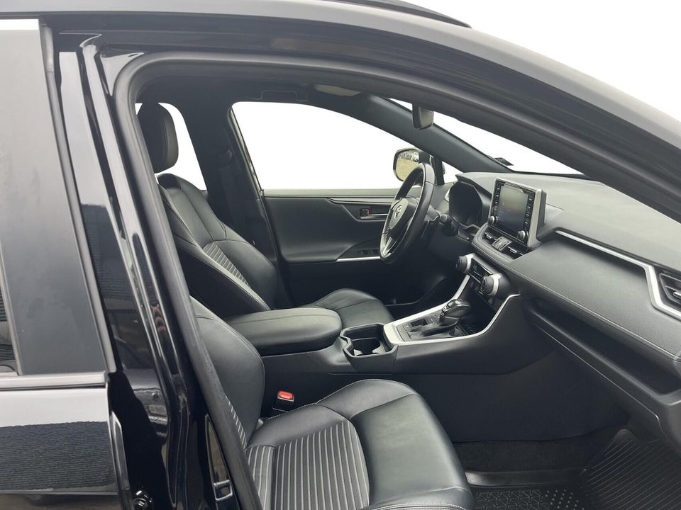 Toyota RAV4 2,5 Hybrid Black Edition MDS 5d