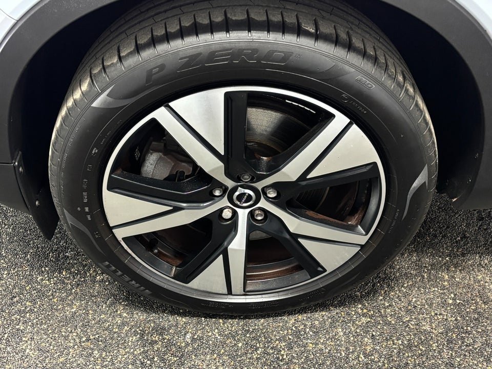 Volvo XC40 1,5 T5 ReCharge R-Design aut. 5d