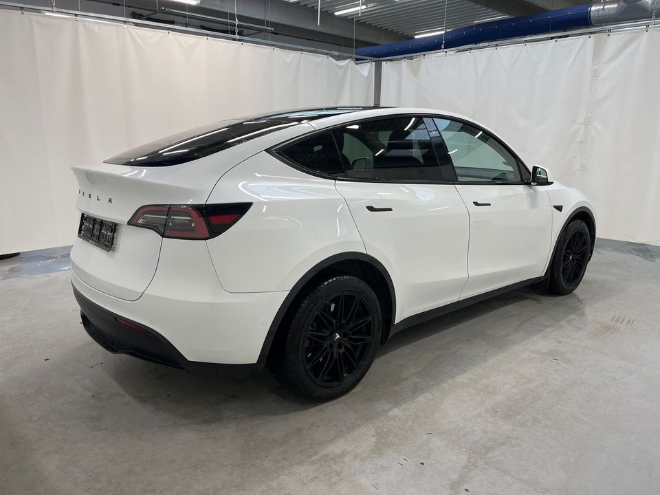 Tesla Model Y Long Range AWD 5d