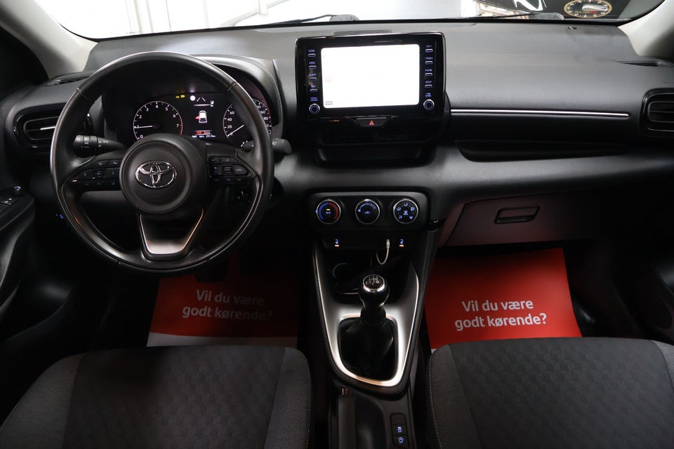 Toyota Yaris 1,0 Active 5d