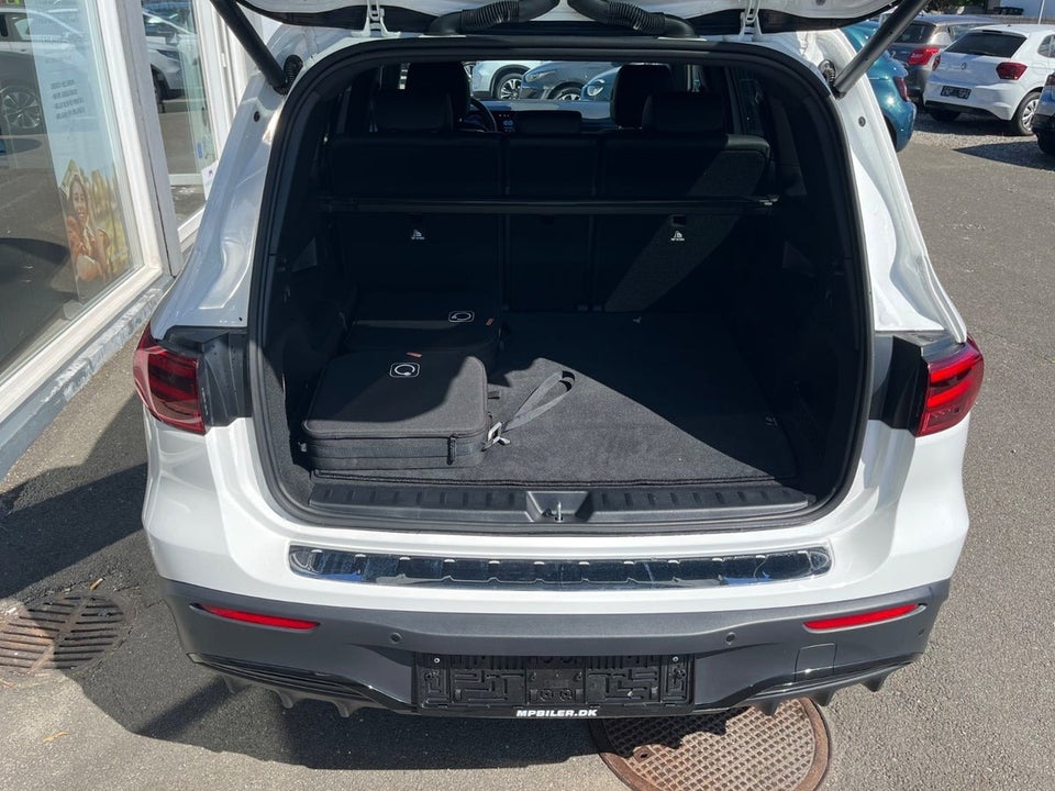 Mercedes EQB300 AMG Line 4Matic 5d